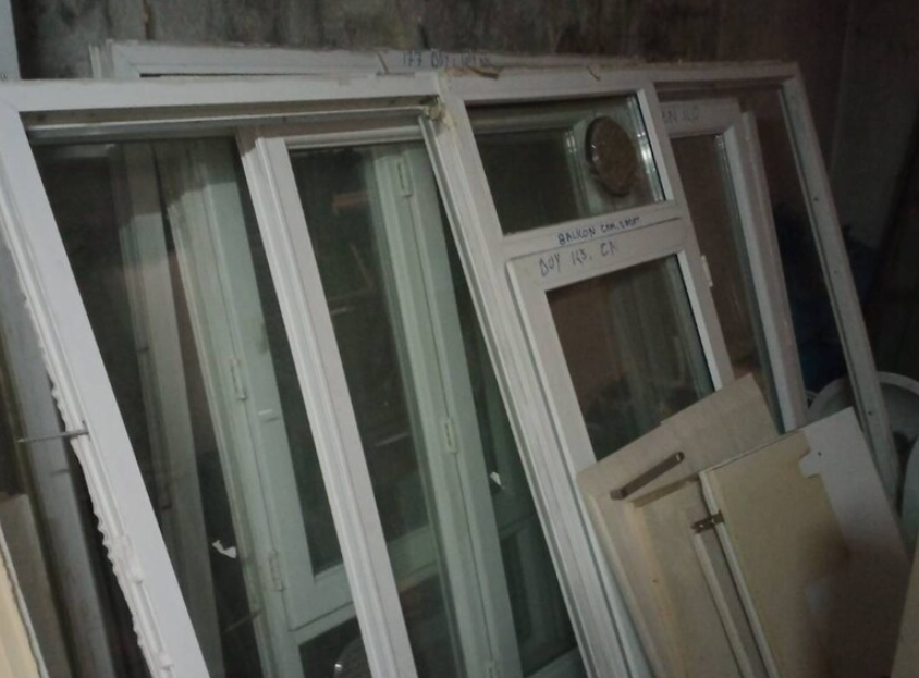 PVC PENCERE KAPI TERAS BALKON KAPATMA ÇIKMA 1 PVC PENCERE KAPI TERAS BALKON KAPATMA CIKMA 3